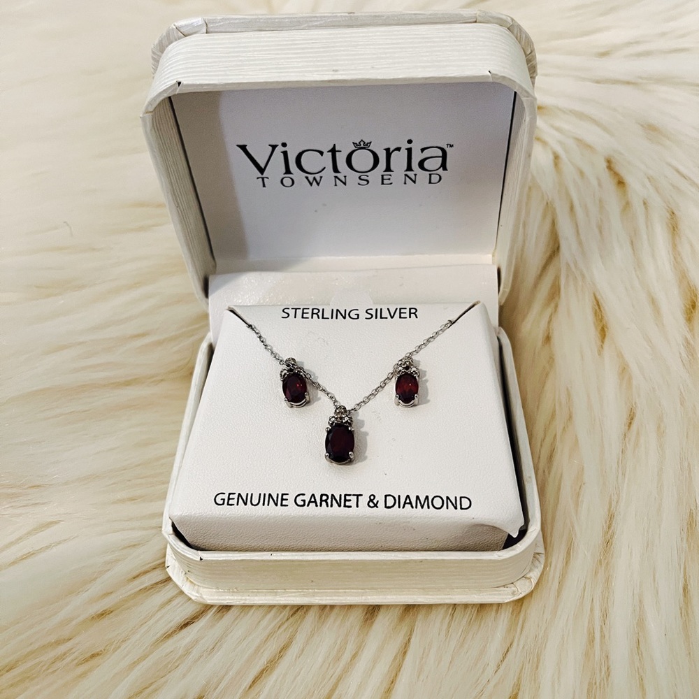 💛Sterling Silver Earrings & Necklace Set